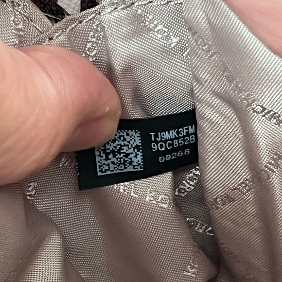 🌼Michael Kors Purse - Picture 14 of 15